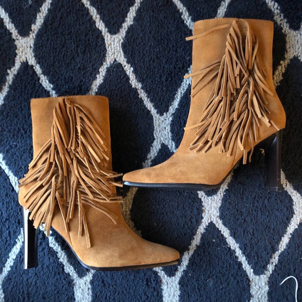 Women’s fringe boots